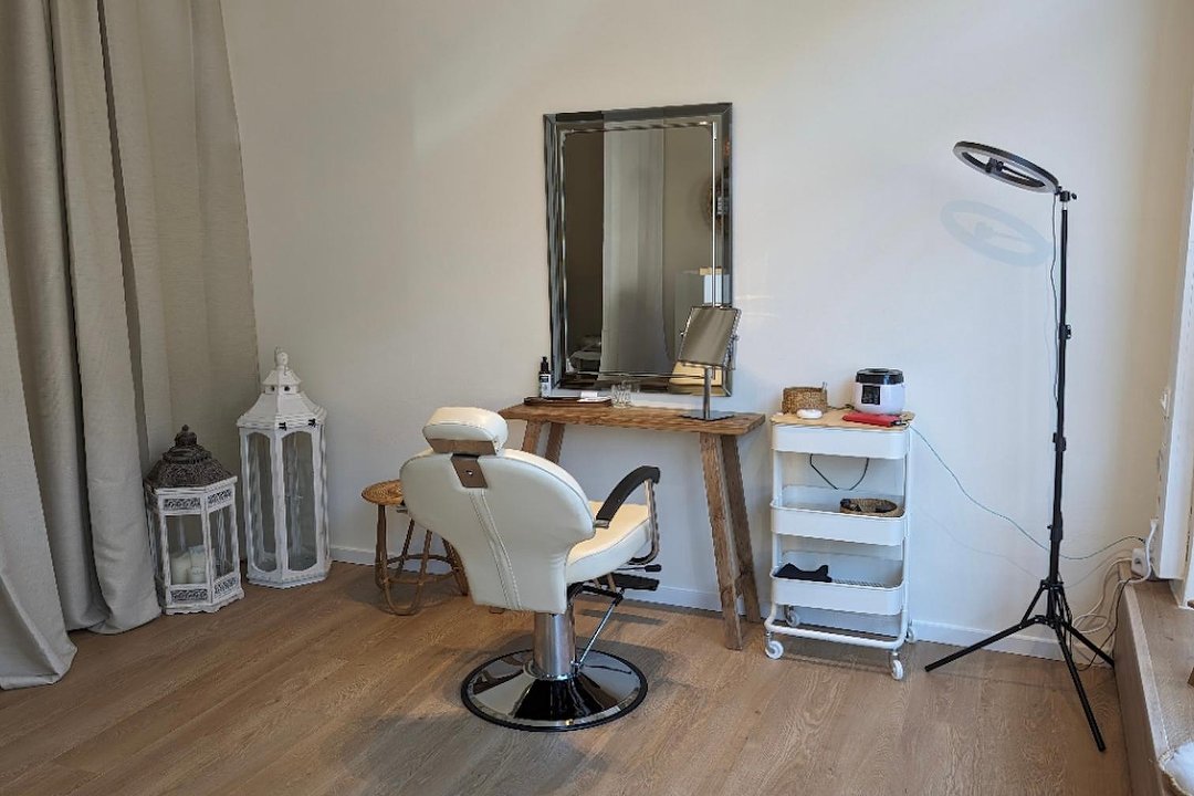 Kosmetik Studio Beauty Time mit Rena, Neu-Isenburg, Hessen