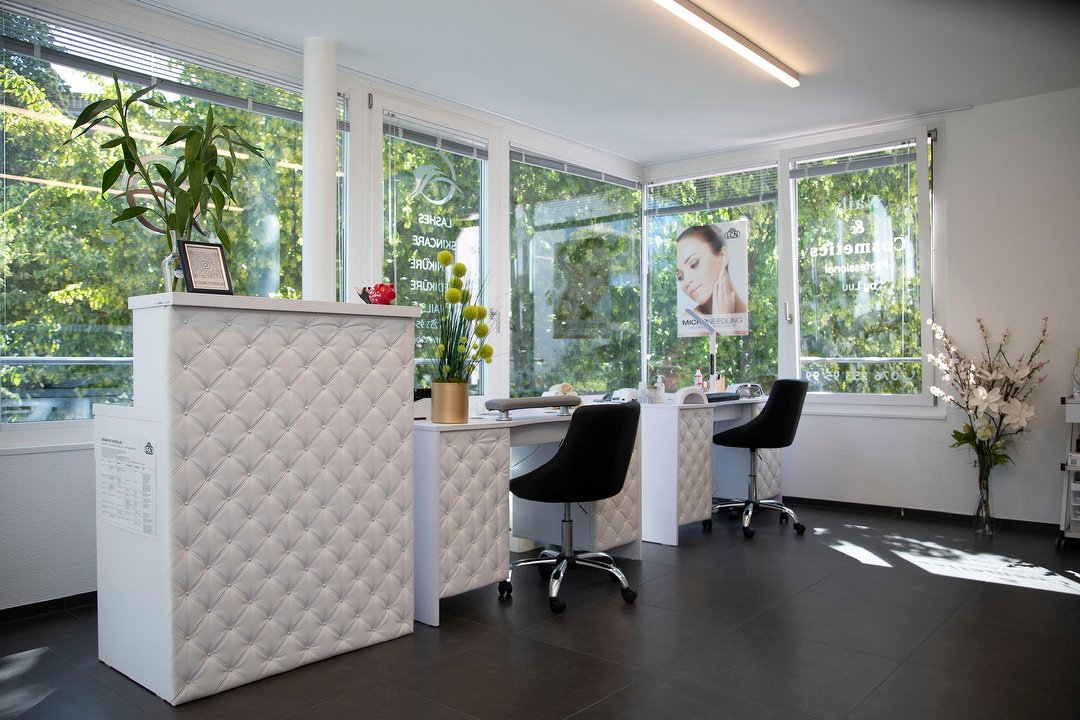 Nails & Cosmetics by Luu, Winterthur