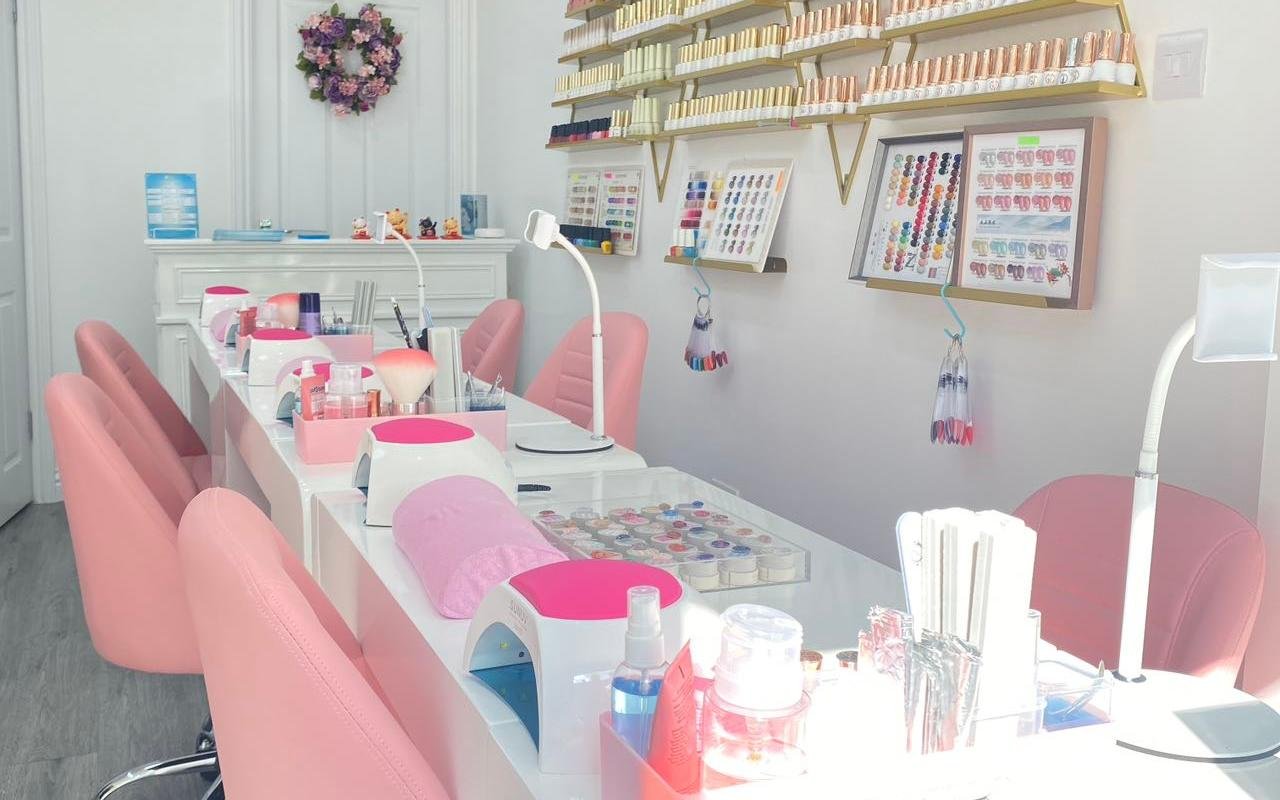 Top 20 places for Acrylic, Hard Gel & Nail Extensions in Edinburgh