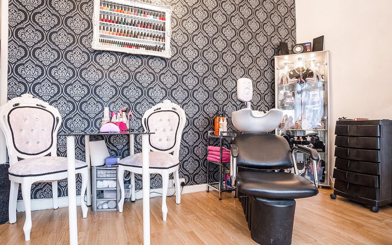Hair Colouring near Blundellsands & Crosby, Liverpool Treatwell