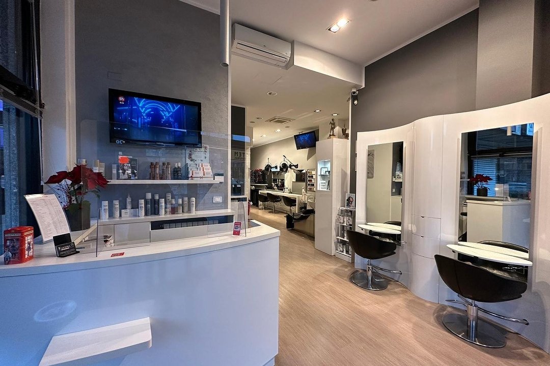 Karisma Hair Style, Forze Armate, Milano