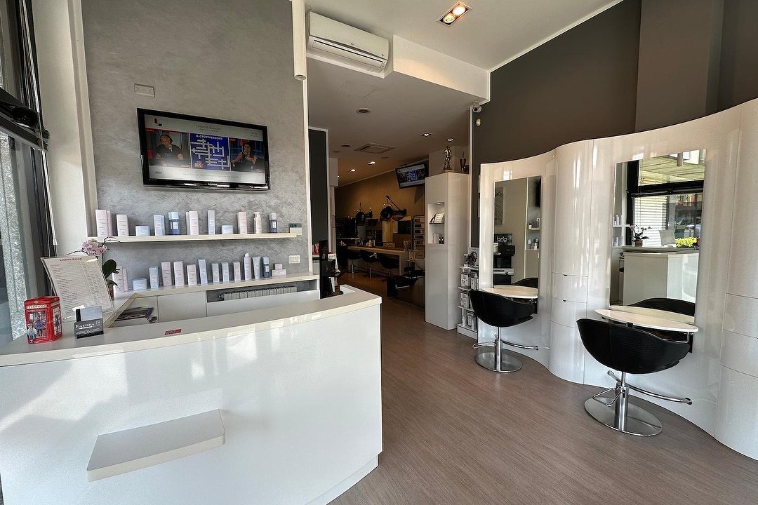 Karisma Hair Style, Forze Armate, Milano