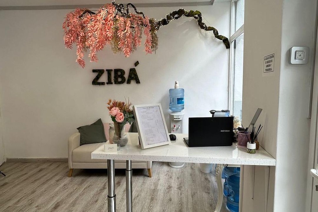 Ziba Nails Studio, Eixample, Valencia