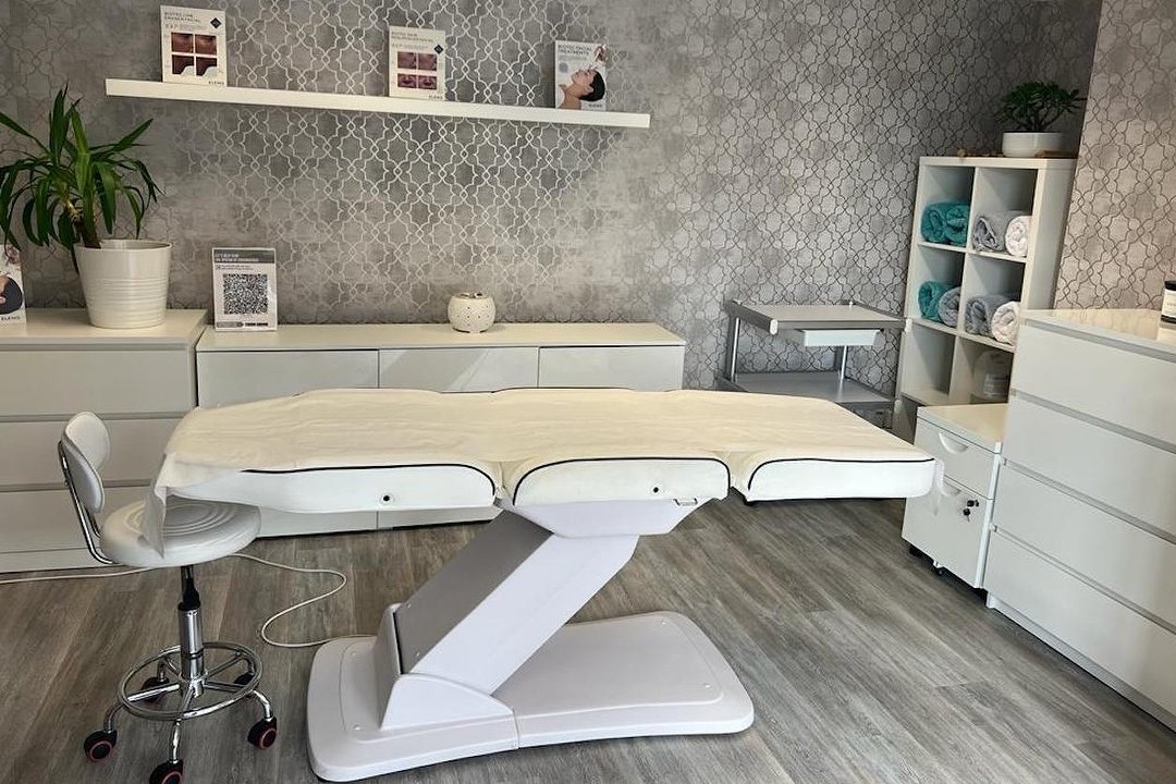 The Beautique Studio - Luxury Nail Bar & Beauty Salon, Solihull, Birmingham