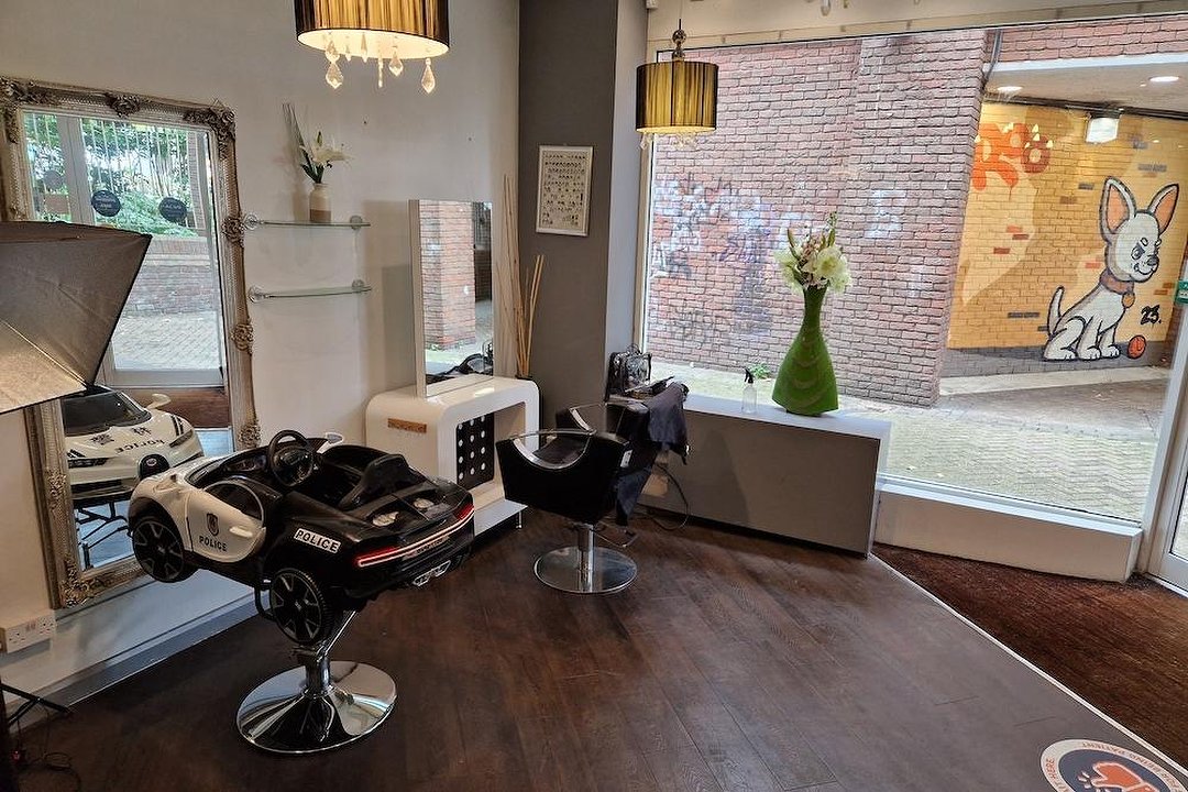 London Hairdresser & Beauty Hair Salon in The Bentall Centre, London