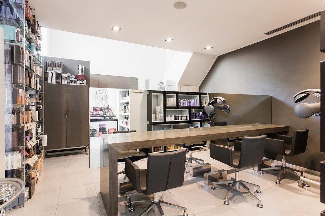 Bongarzone Beauty Store, Salario, Roma