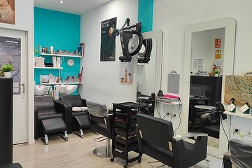 Carina Beauty Center - Salón de Peluquería