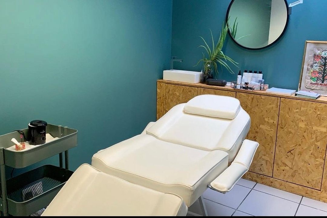 Empress Brows, Cambridge