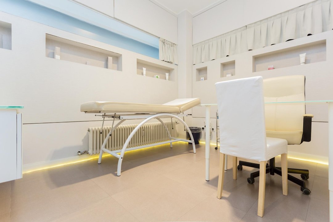 Studio Medico Adigrat, Corsica, Milano