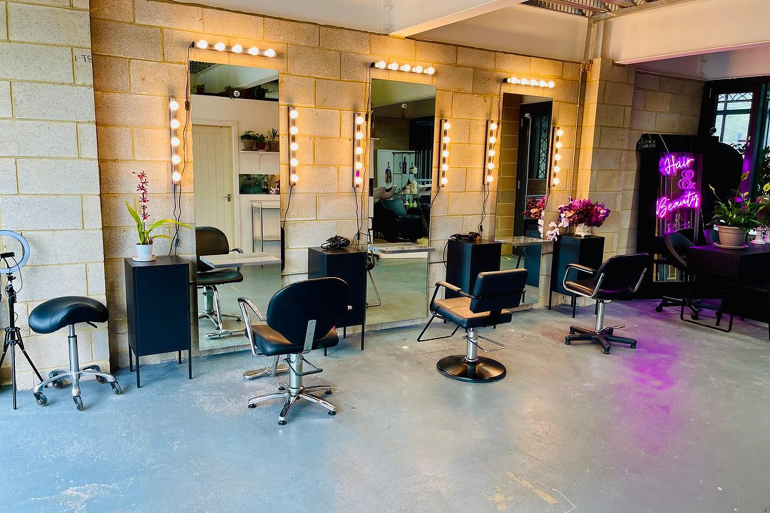 Body La Perla  Beauty Salon in Old Ford, London - Treatwell