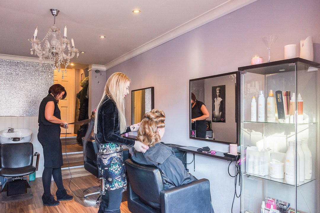 Linzi's Luscious Locks, Anniesland, Glasgow
