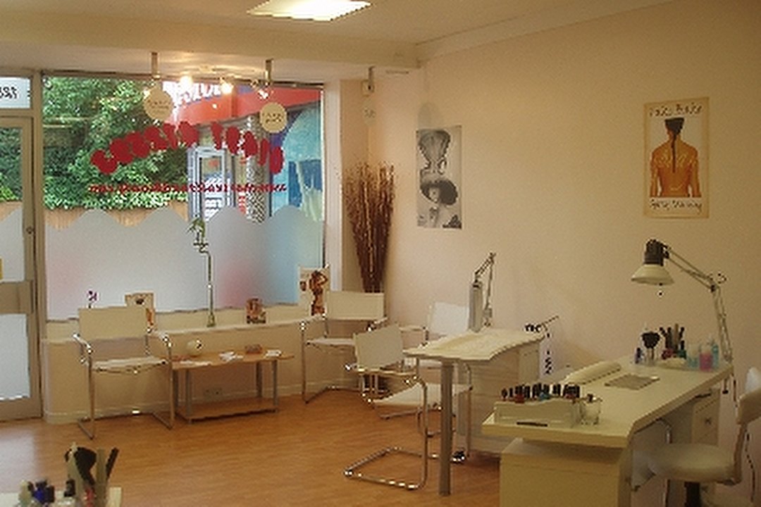 Chars Nails & Beauty, Henley-on-Thames, Oxfordshire