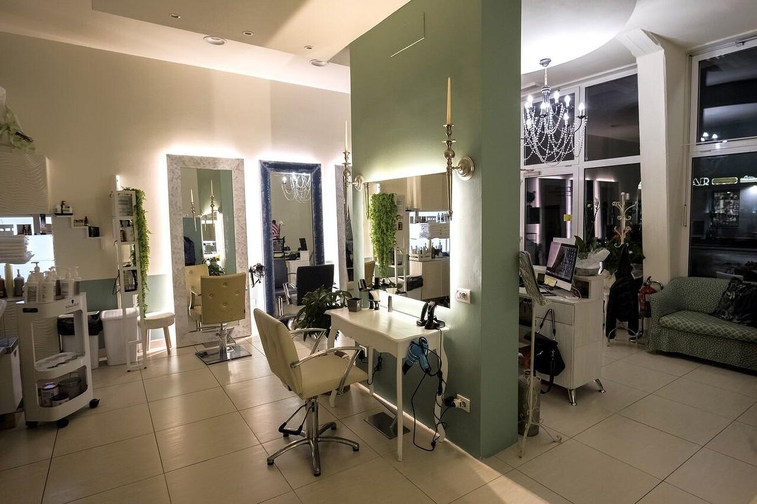 M LAB Hair Body Beauty Mind, Prato