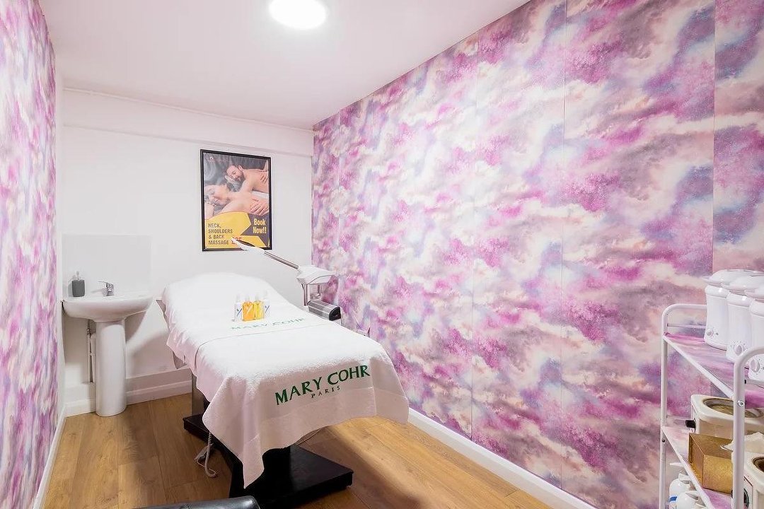 Zaynab Aesthetics, Bethnal Green, London