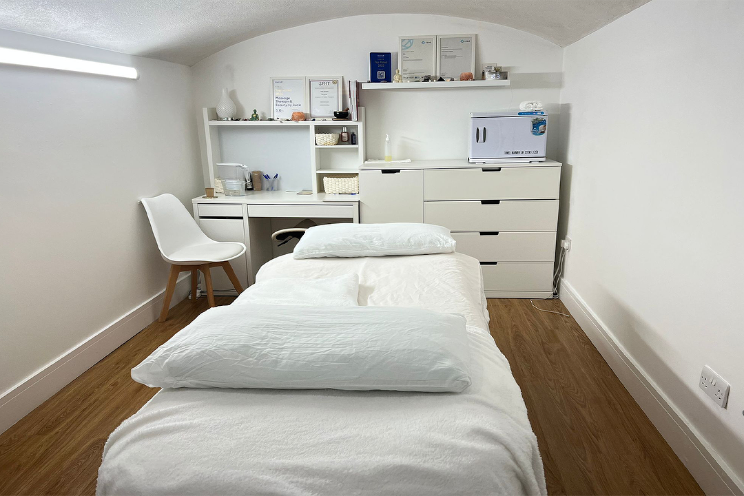 Massage Therapy by Lucie, Islington, London