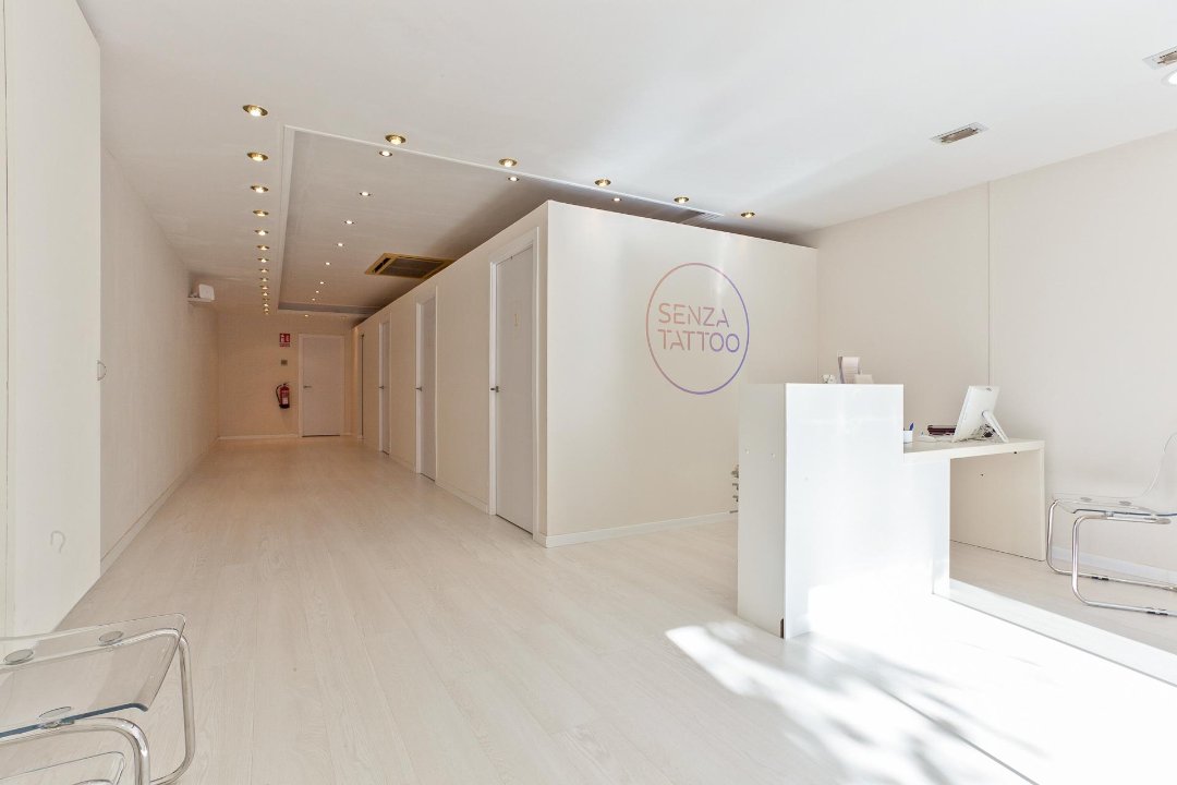 Senza Tattoo, Centre L'Hospitalet de Llobregat, Provincia de Barcelona