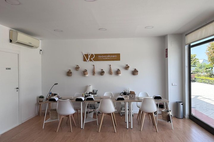 Verónica Romero Nails & Beauty - Onglerie Fuenlabrada - Photo de couverture - OneBooking