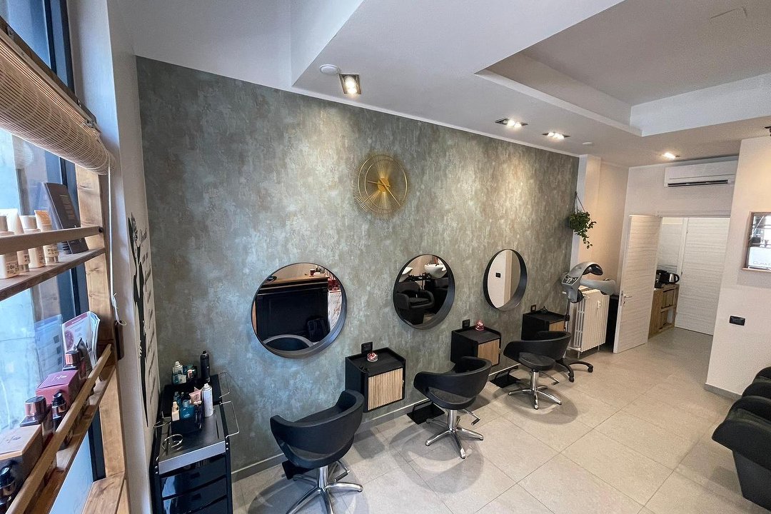 D'Oria Parrucchieri, Libia, Milano