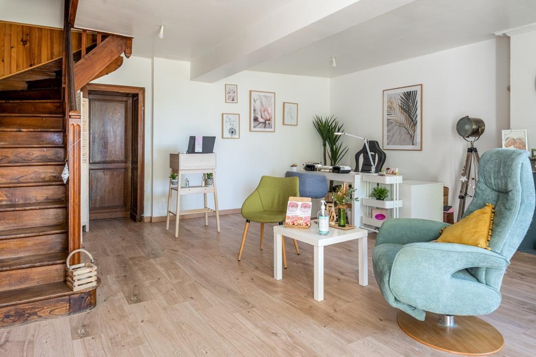 Esther Onglerie, Gironde