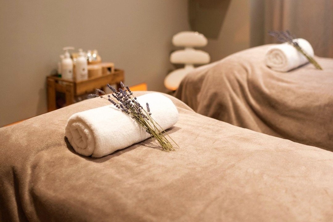Ninispa, Salford