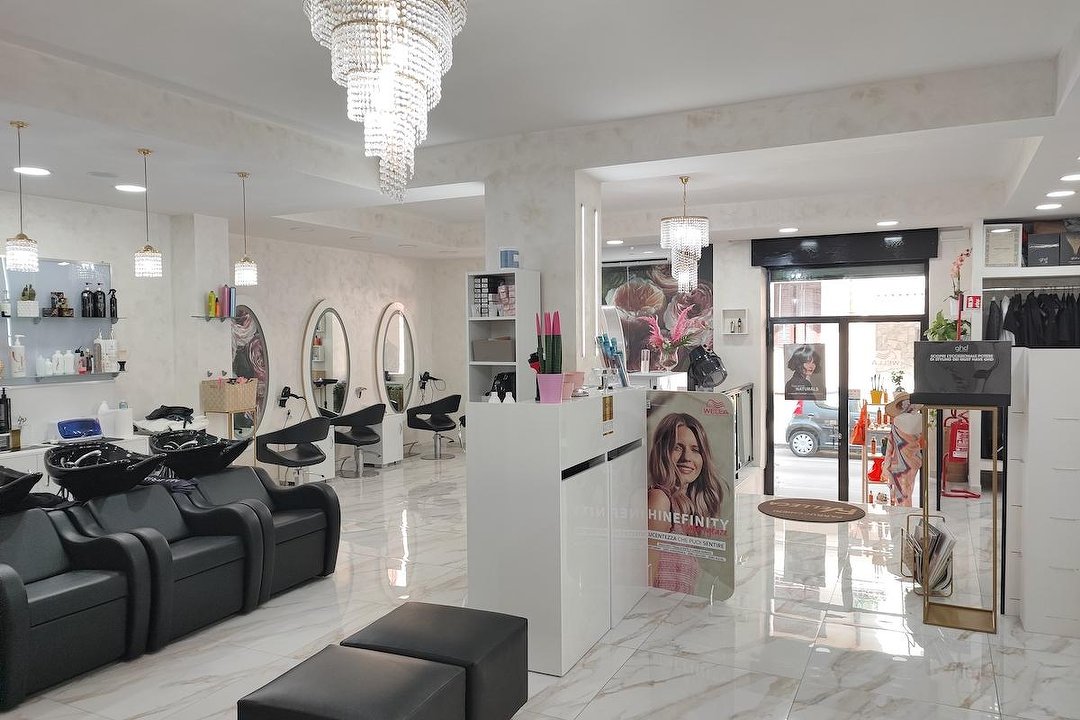 Velleca Hairdressing & Beauty, Campania