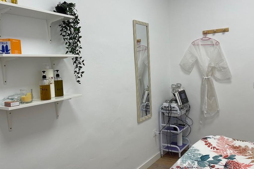 Krmona Estudio de Belleza, Torrefiel, Valencia