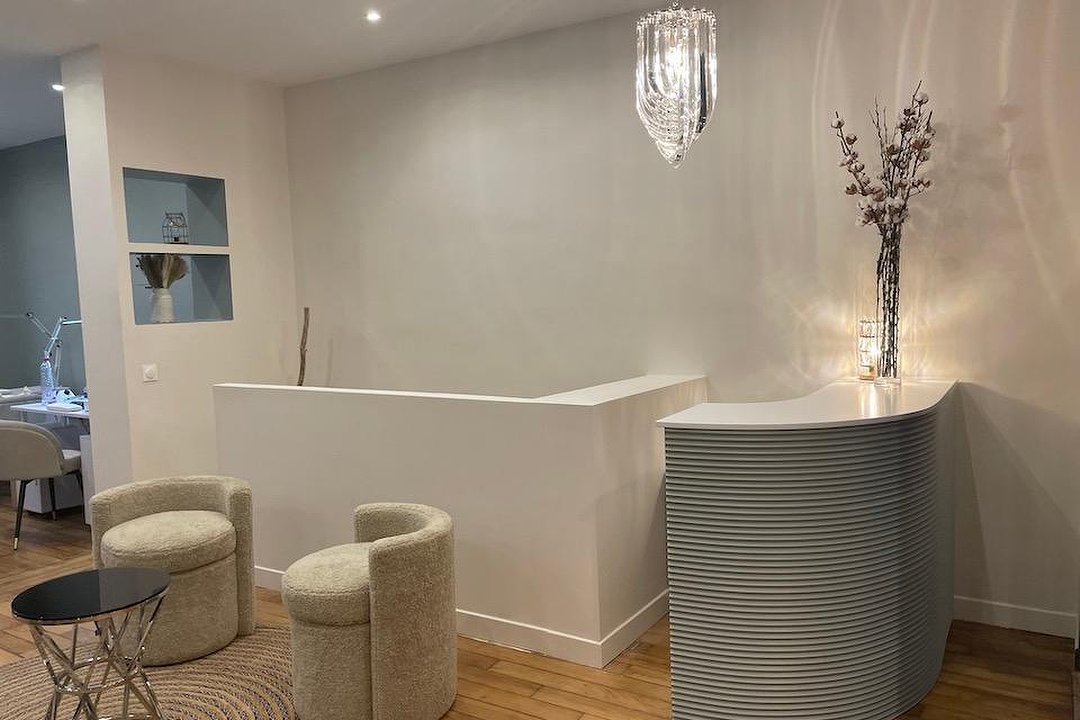 Sanae by Beauty, Porte Dauphine, Paris