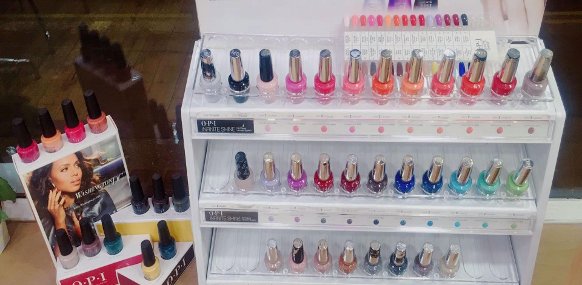 Nail Salons In Chicago For Manicures Pedicures And Art