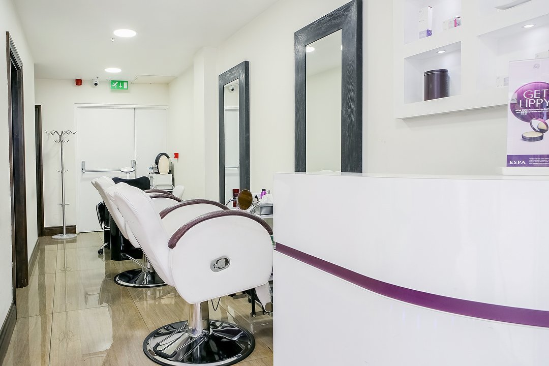 Bhavi Beauty - Derby, Derby