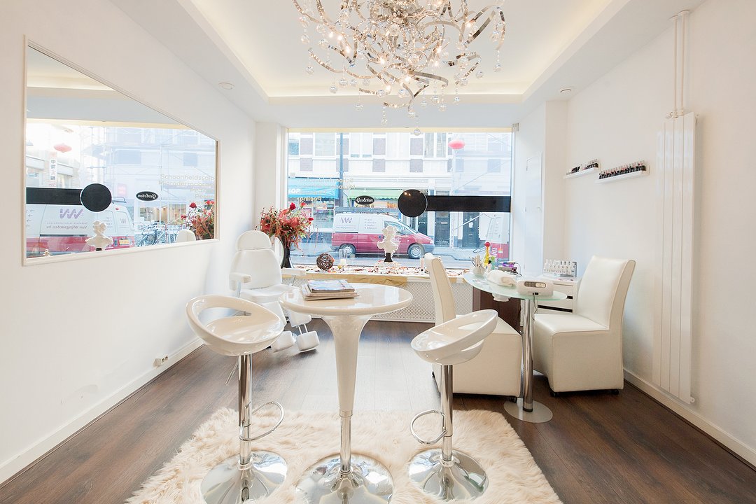 Stella Nails & Wimperextensions, Den Haag Centrum, The Hague