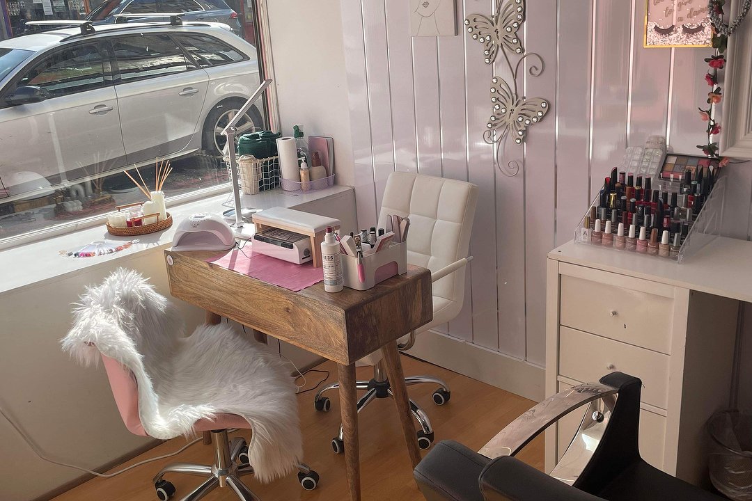 Nails by Entzy, Haymarket, Edinburgh