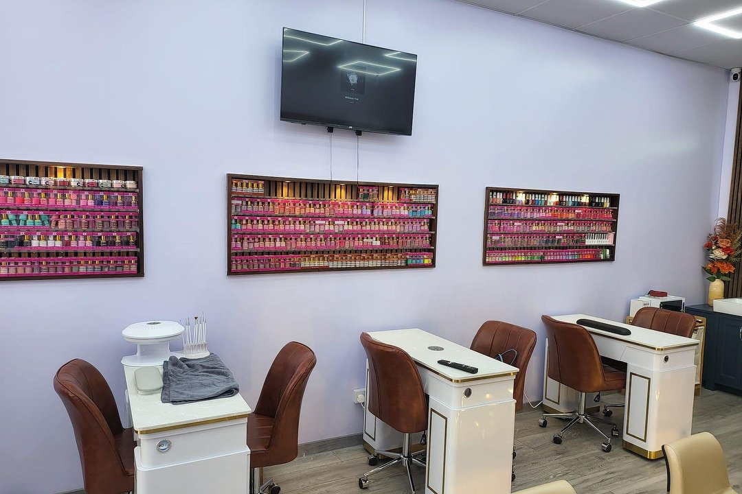 Colour Me Posh Nail & Beauty, Lavender Hill, London