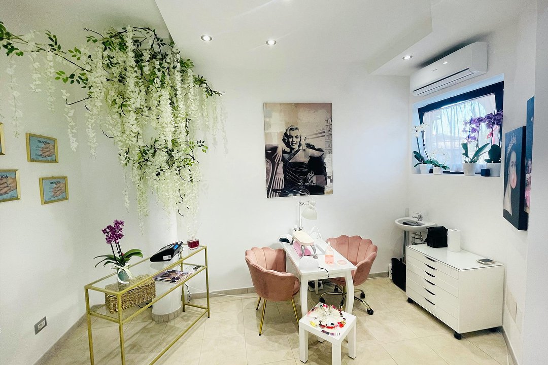 J.V. Nails Beauty Studio, Città metropolitana di Cagliari