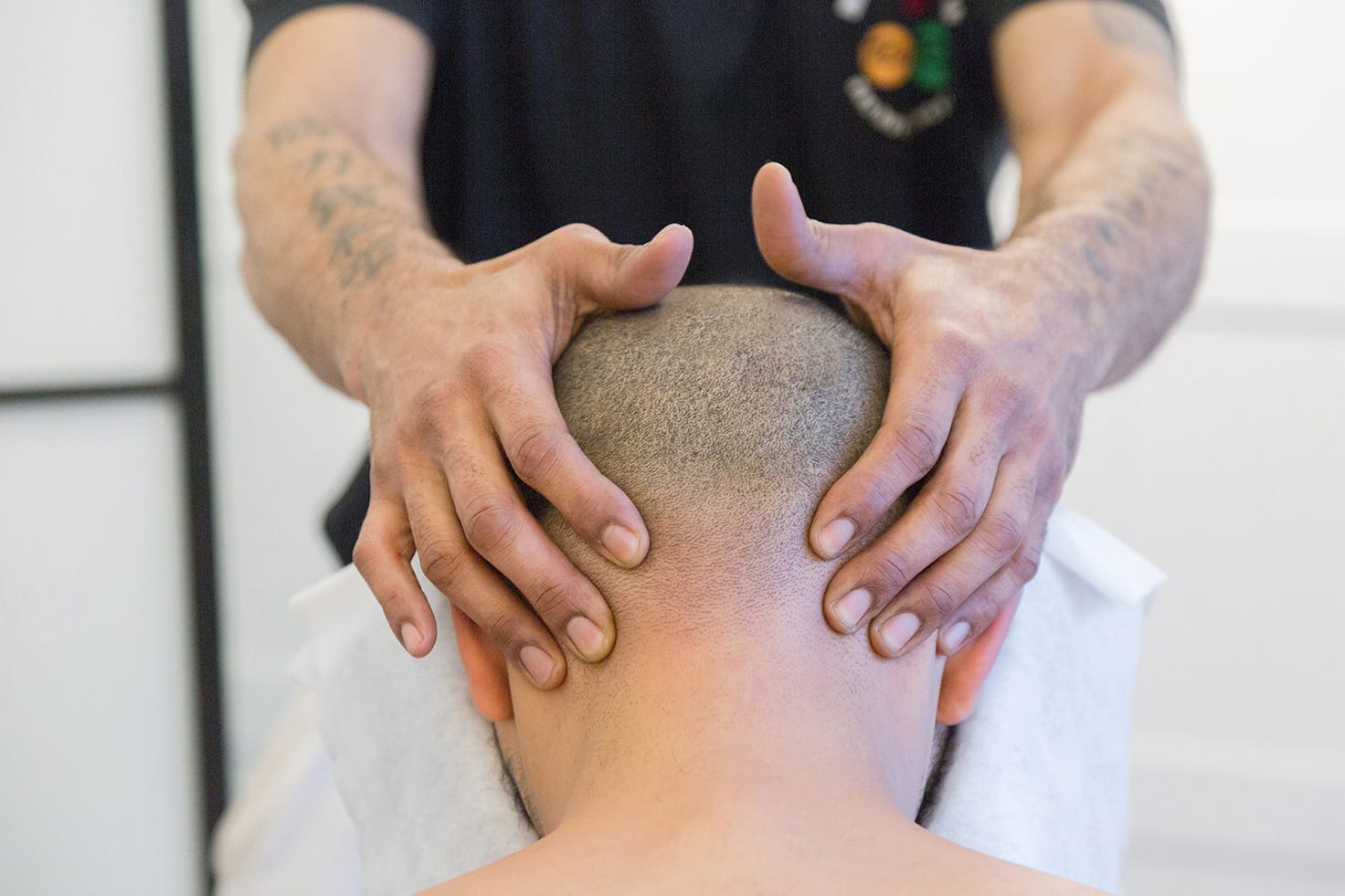 Le massage tête nuque épaules pour éliminer les tensions