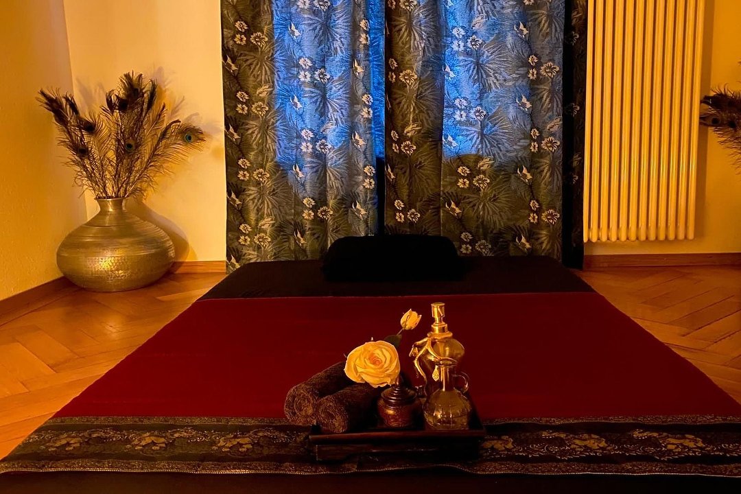 Malaisri Luxury Thai Massage, Kreis 6, Zürich