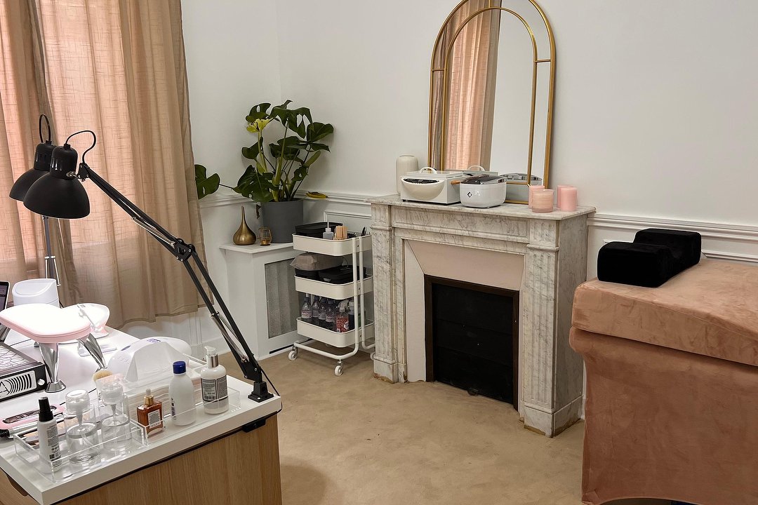 The Beauty Home, Métro Jasmin, Paris