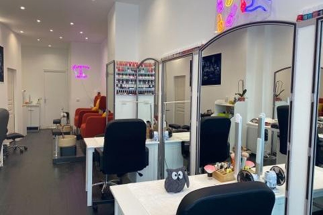 Manucure VietNam, Notre-Dame-des-Champs, Paris