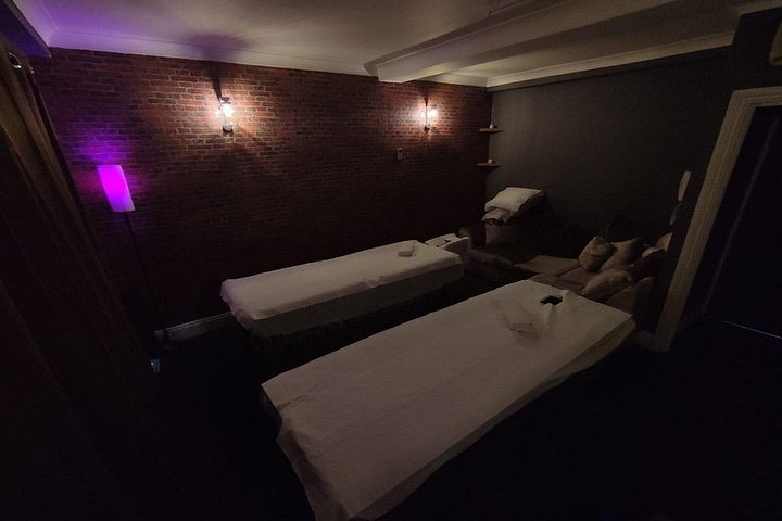 Deep Tissue Male Massage London Massage And Therapy Centre In Barbican