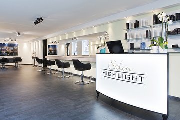 Salon Highlight