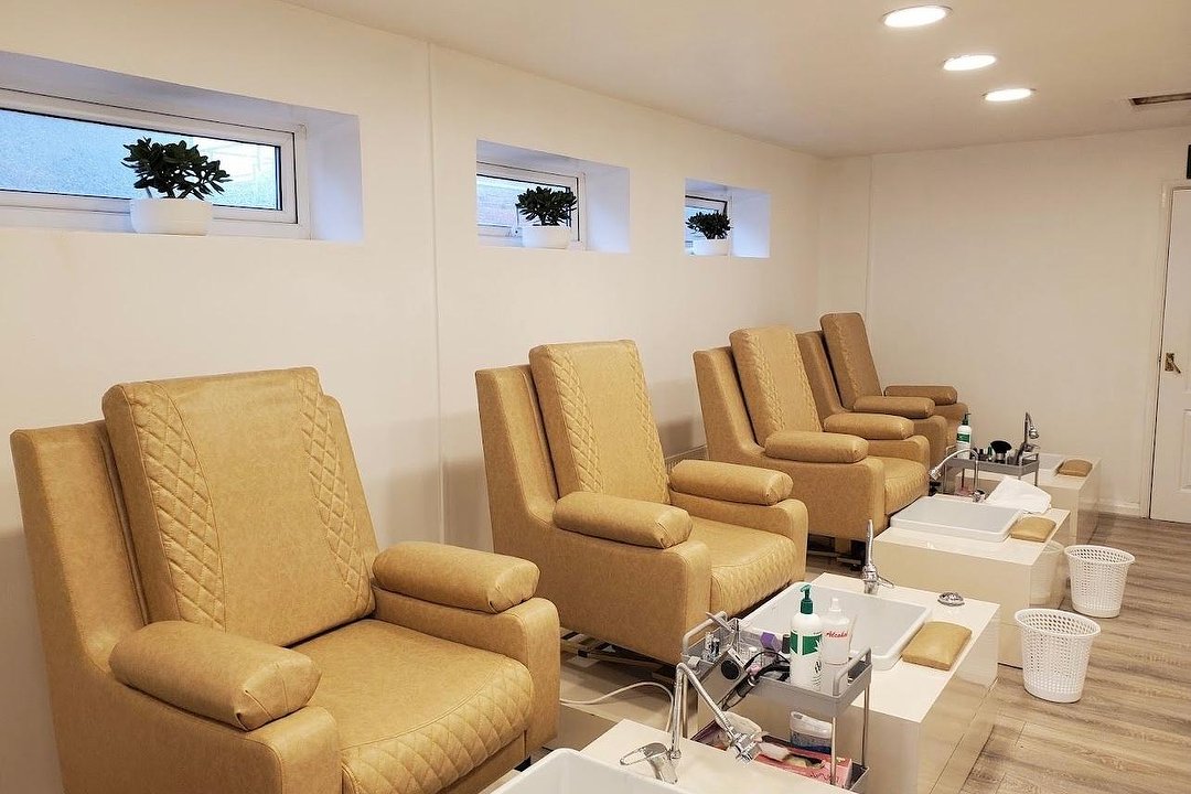 Diamond Nail & Spa, Henlow, Bedfordshire