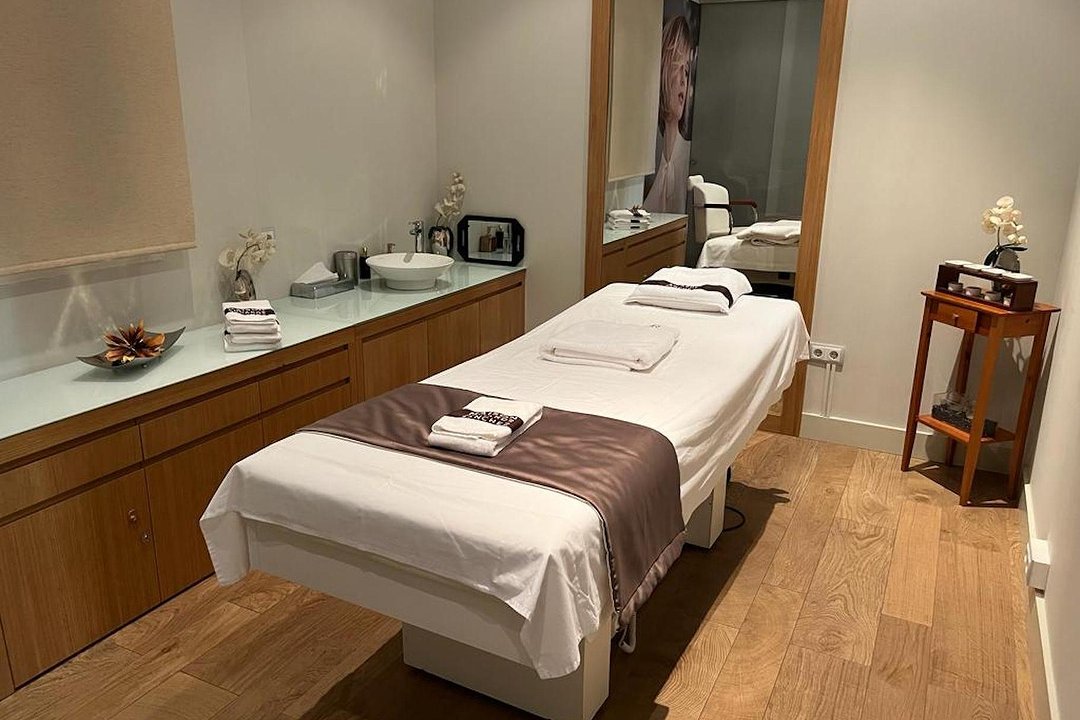 Osteopatía y Masajes Galo, Recoletos, Madrid