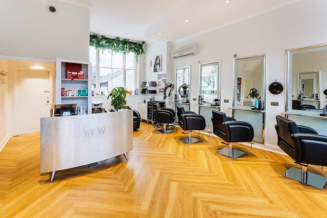 Making Waves Salon, Castelnau, London