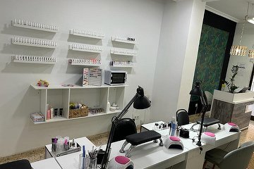 The Nails Room