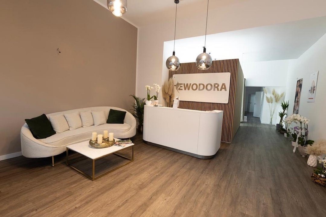 Ewodora Kosmetik, Zollstock, Köln