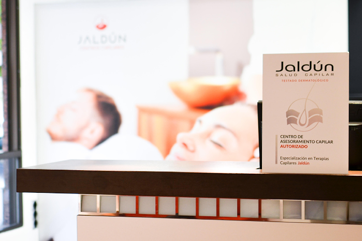 Jaldún Centros Capilares Elche - Onglerie Elche - Photo de galerie - OneBooking