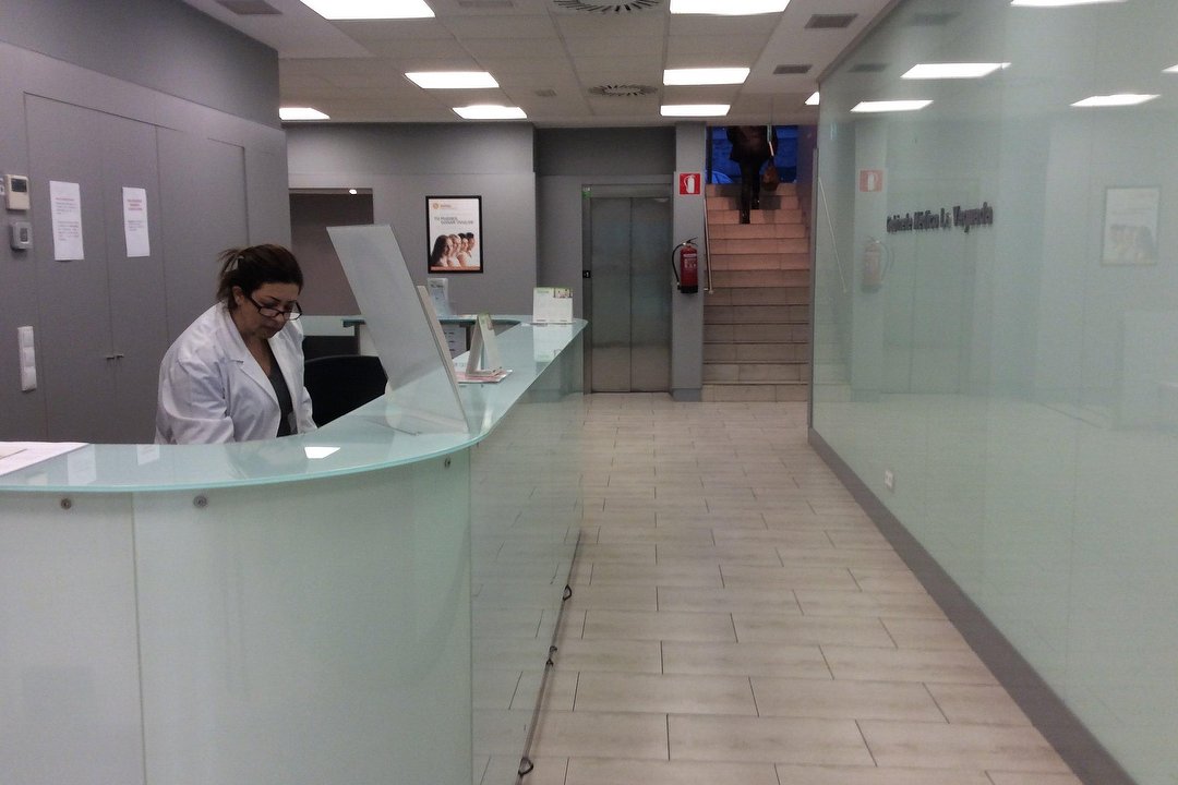 Centro Médico Monforte Vaguada, Barrio del Pilar, Madrid