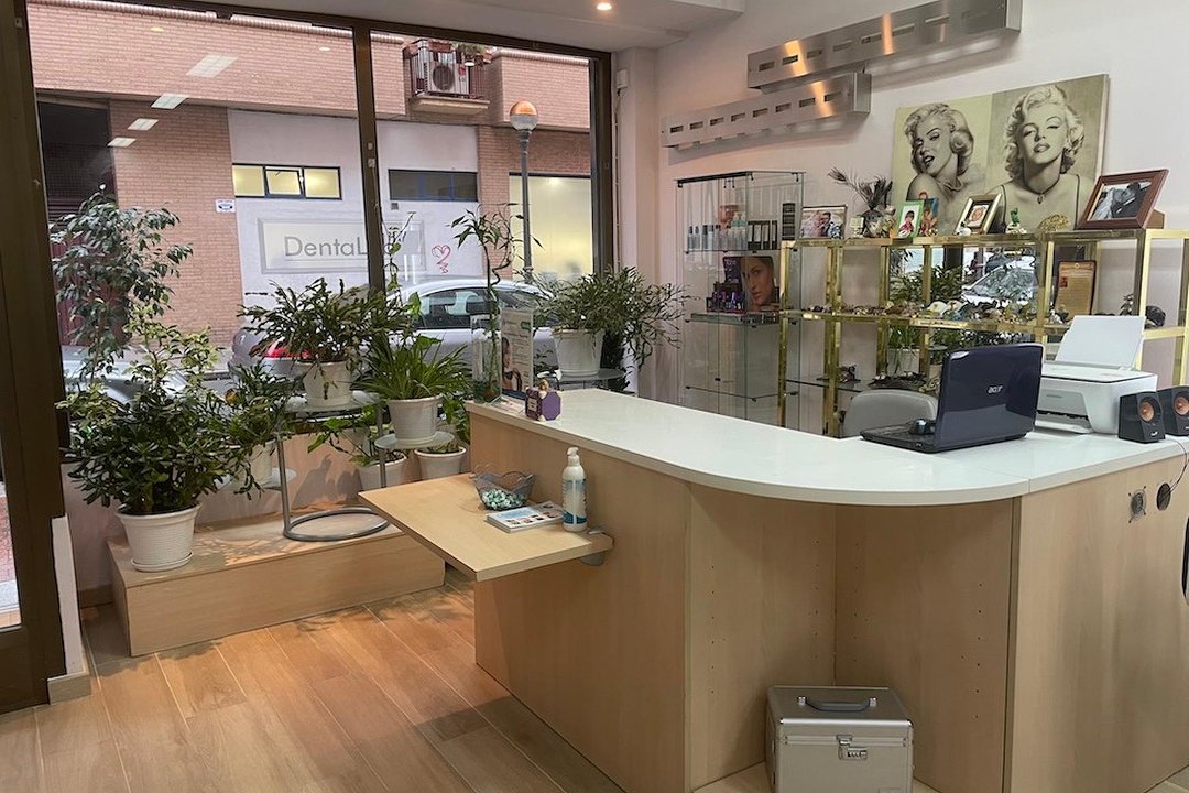 Salon de belleza y peluqueria Marina, Logroño
