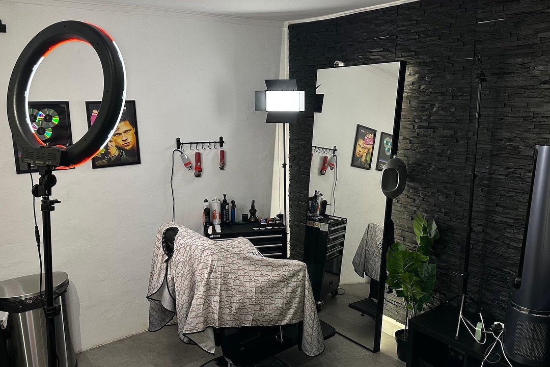 Bao Barber, Métro Belleville, Paris
