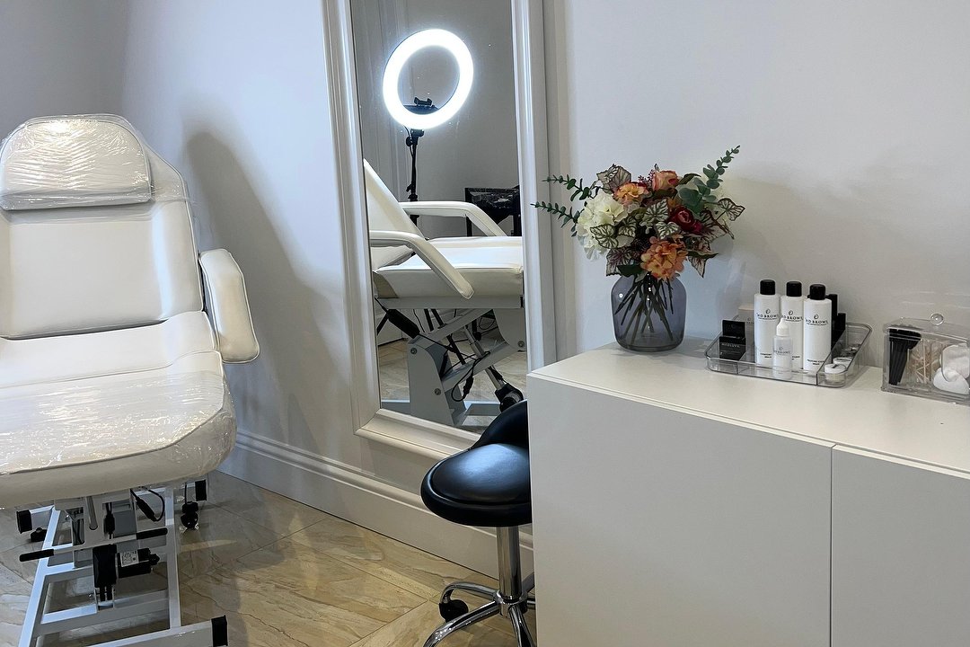 Iconic Brows, Kenley, London