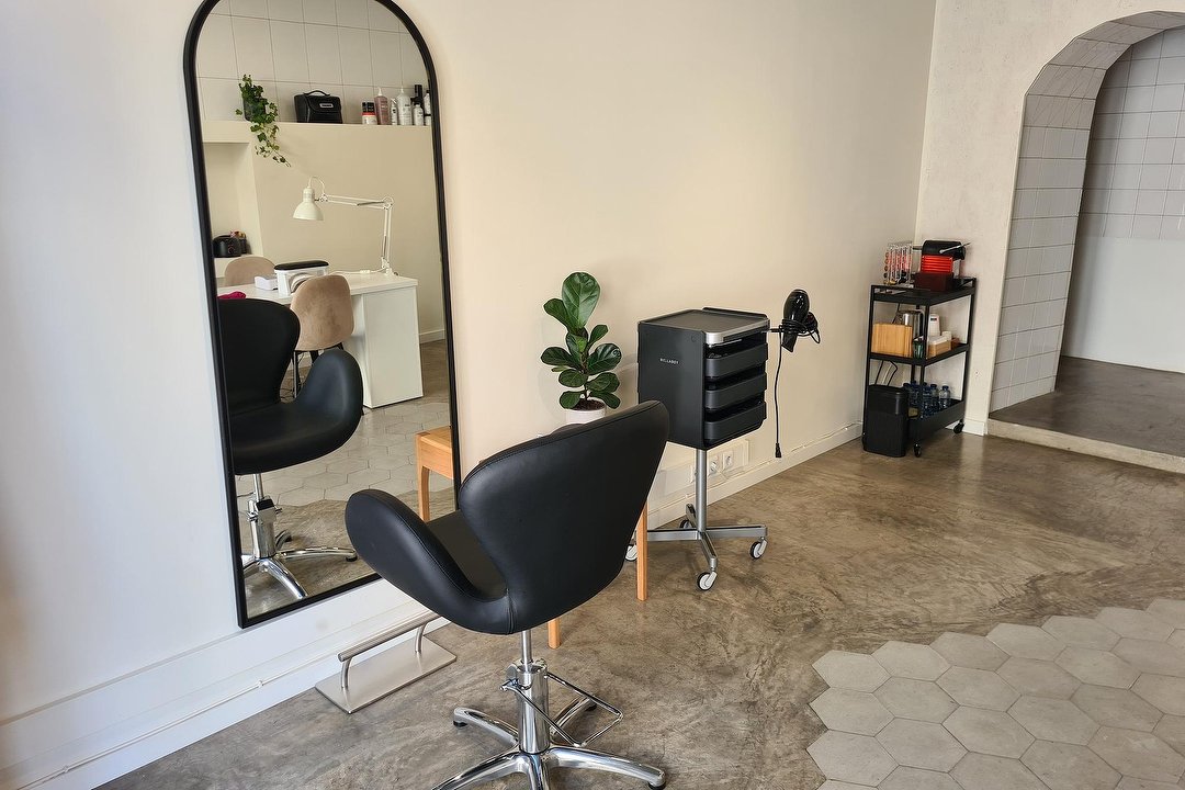 DS Hair & Beauty, Estoril